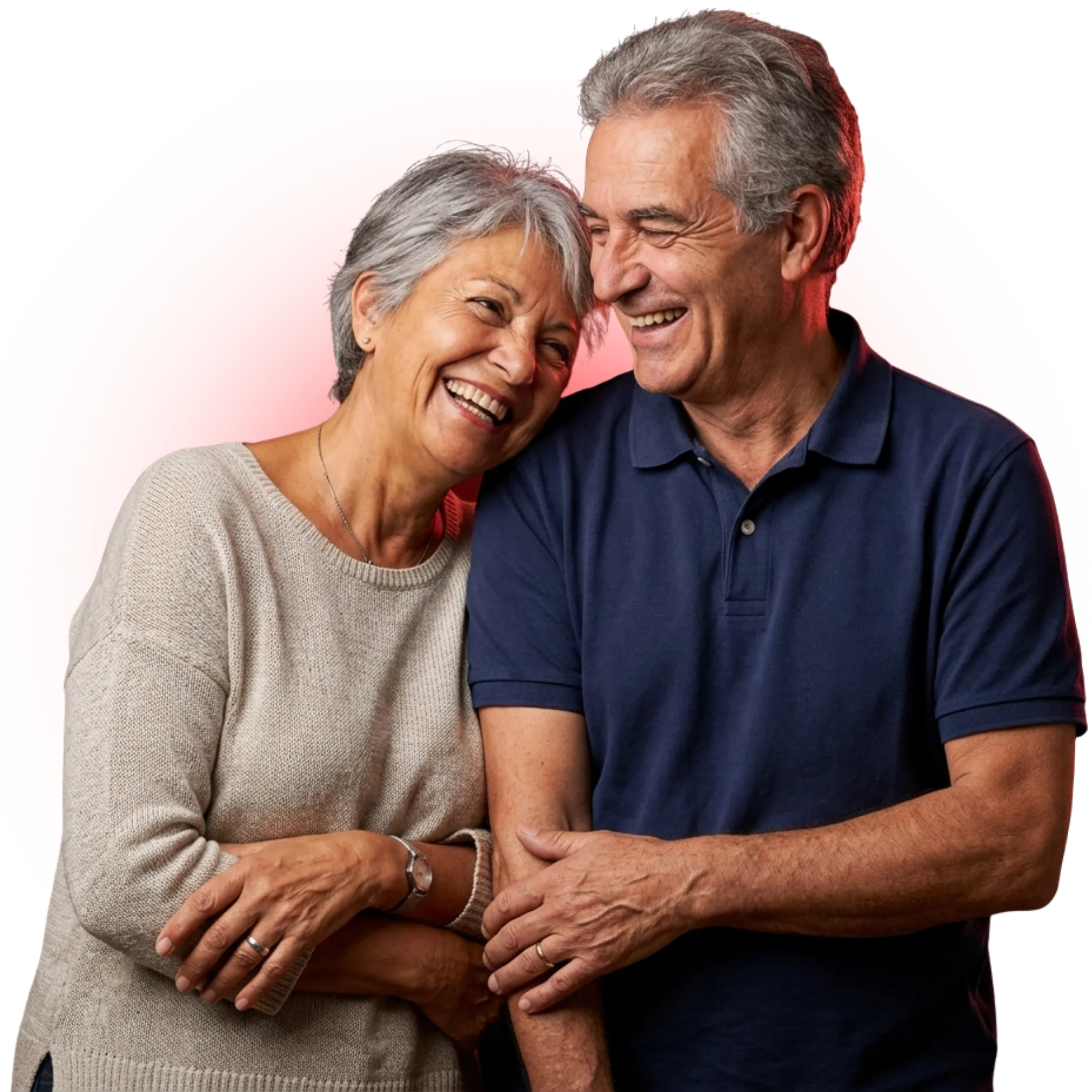 Un couple senior complice, le sourire aux lèvres